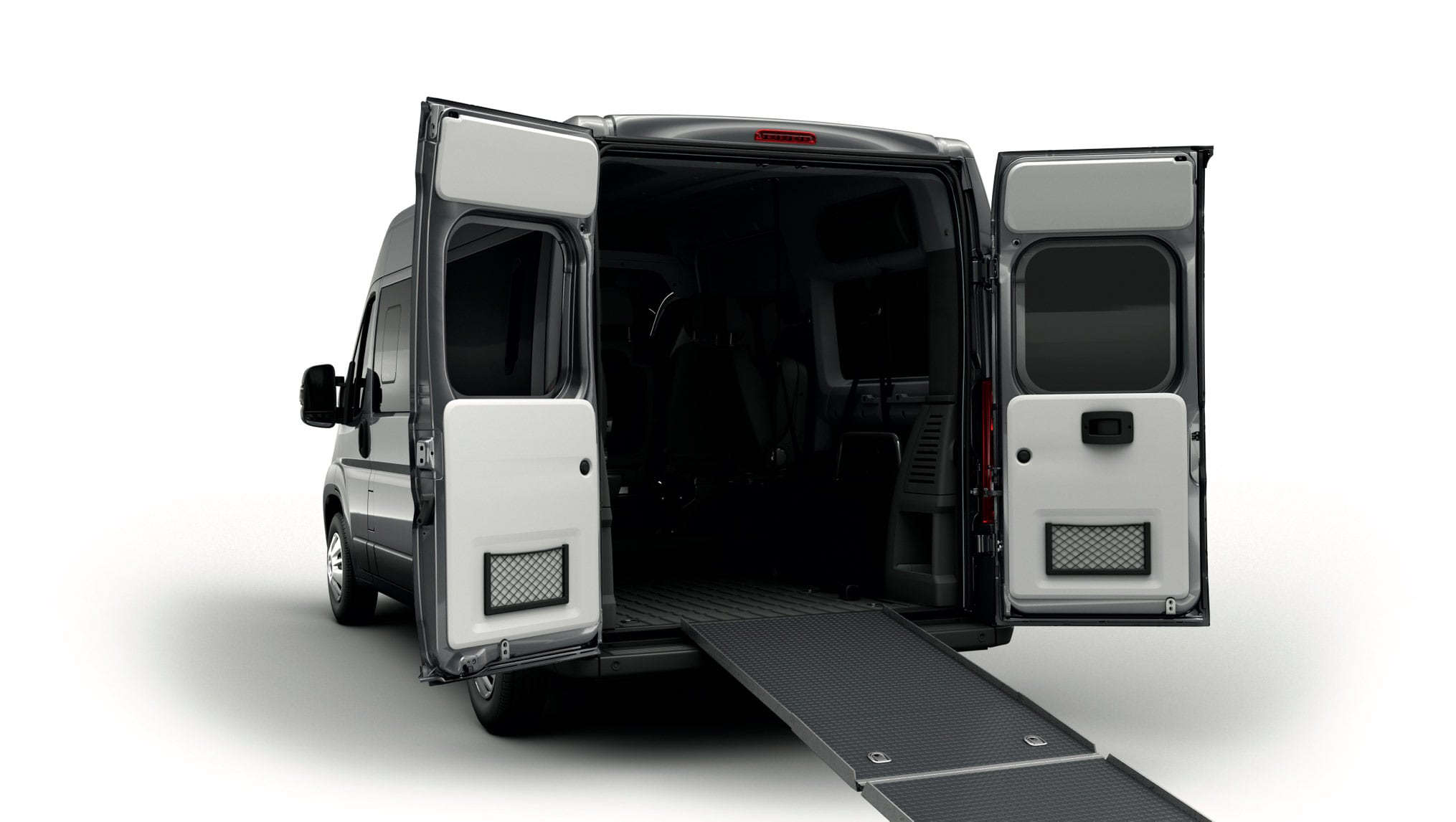 Peugeot Boxer, у процесі завантаження