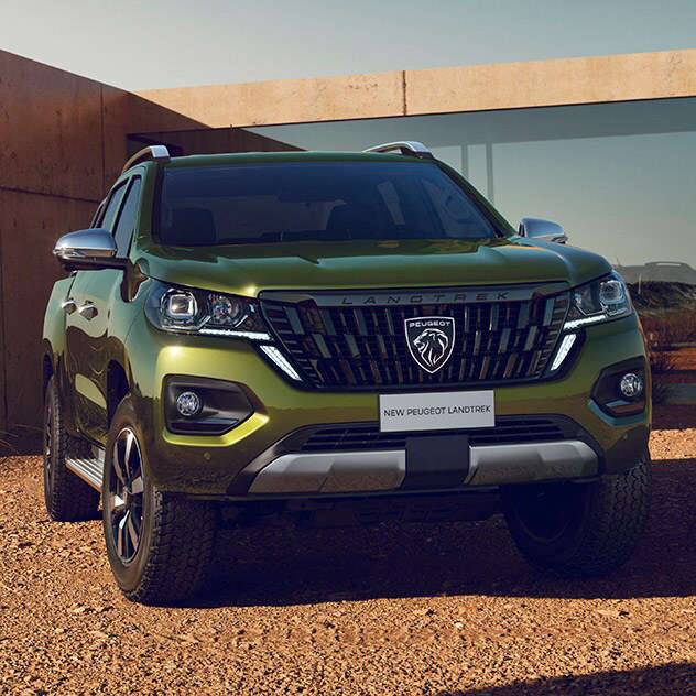 Peugeot Landtrek зеленого кольору, вигляд спереду