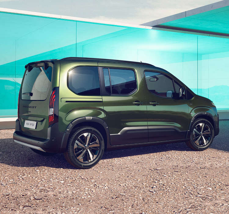 Peugeot Rifter, вигляд вигляд ззаду з правого боку